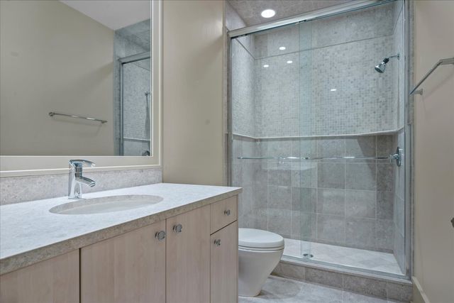 2 Bridlewood Road, Northbrook, IL 60062
