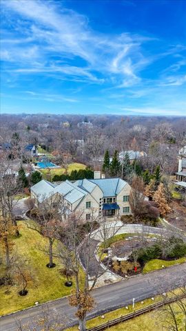 2 Bridlewood Road, Northbrook, IL 60062