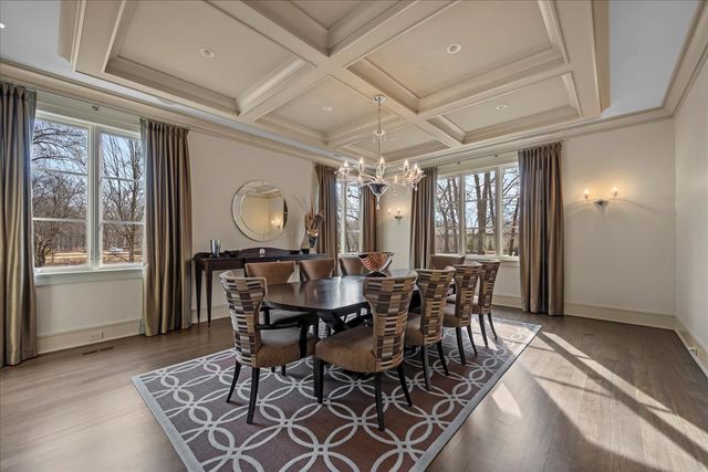 2 Bridlewood Road, Northbrook, IL 60062