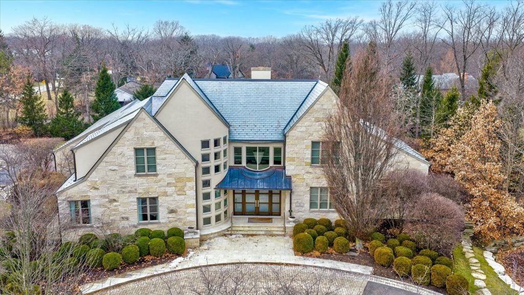 2 Bridlewood Road, Northbrook, IL 60062