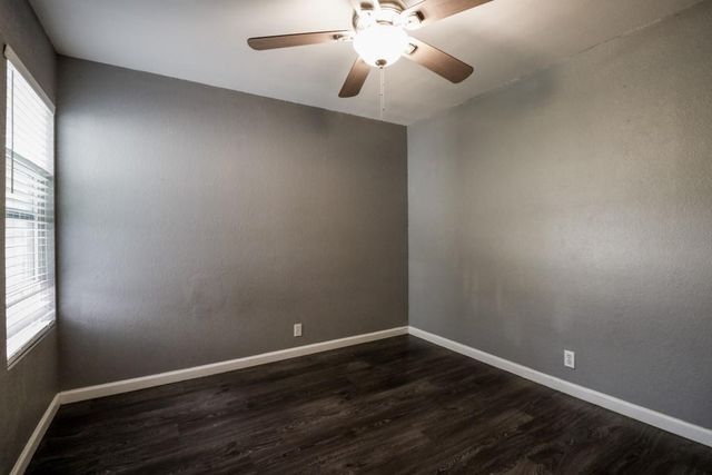 2301 Tern CIR B, Austin, TX 78744