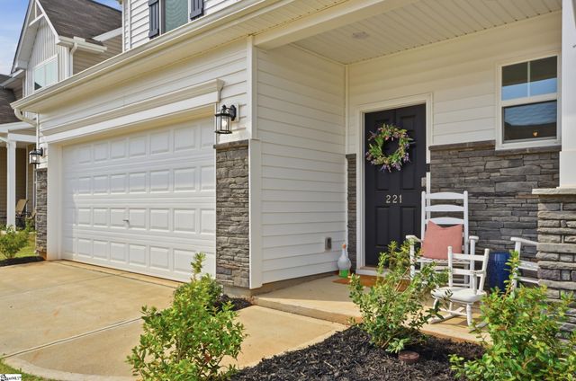 221 Pendergast Road, Greenville, SC 29605