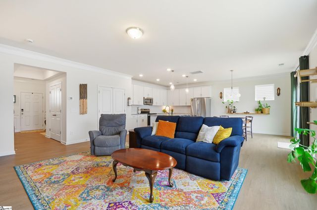 221 Pendergast Road, Greenville, SC 29605