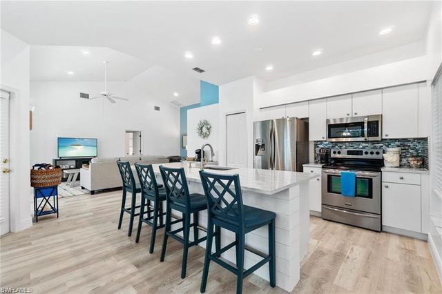 7112 Falcons Glen BLVD, Naples, FL 34113