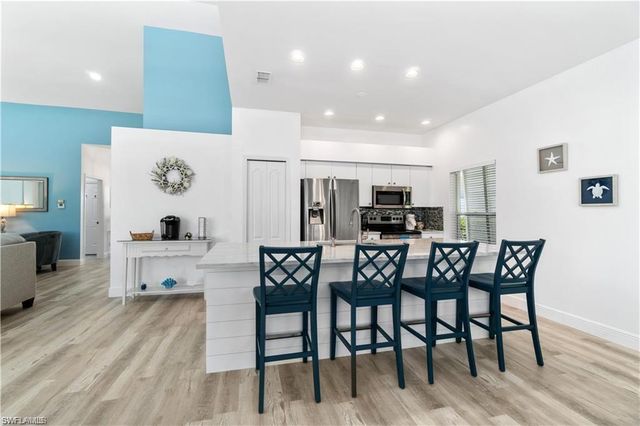 7112 Falcons Glen BLVD, Naples, FL 34113