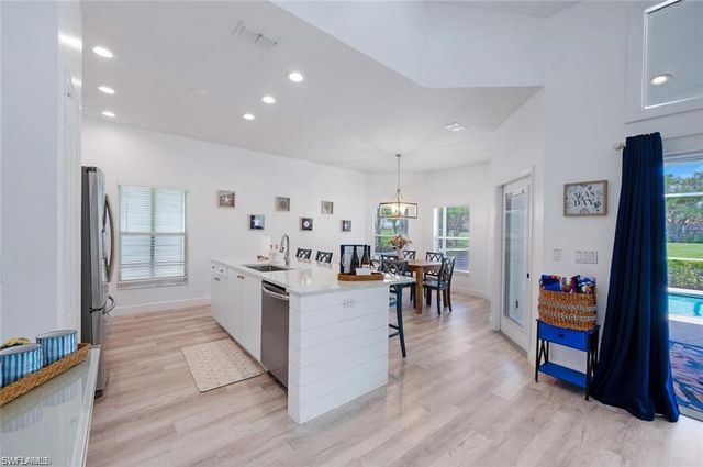 7112 Falcons Glen BLVD, Naples, FL 34113
