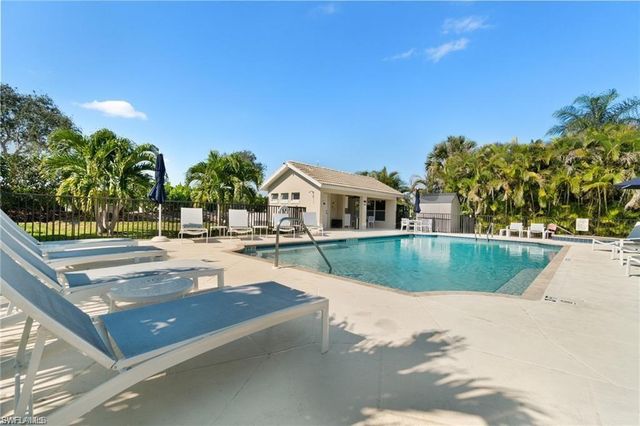 7112 Falcons Glen BLVD, Naples, FL 34113