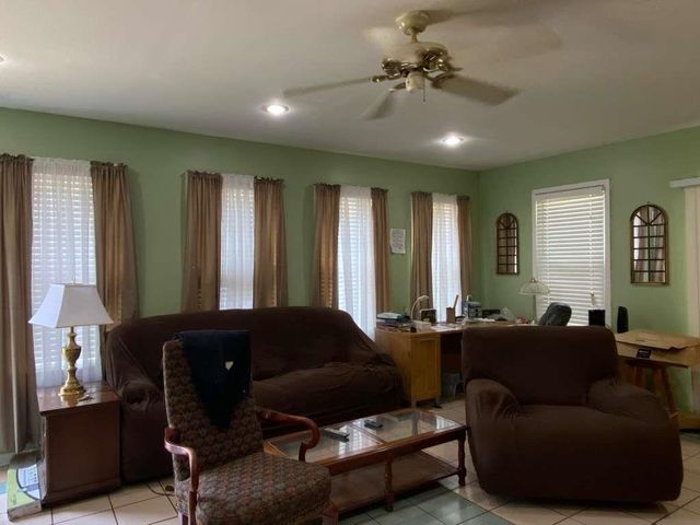 14 Pasadena Avenue, Greenvile, SC 29605