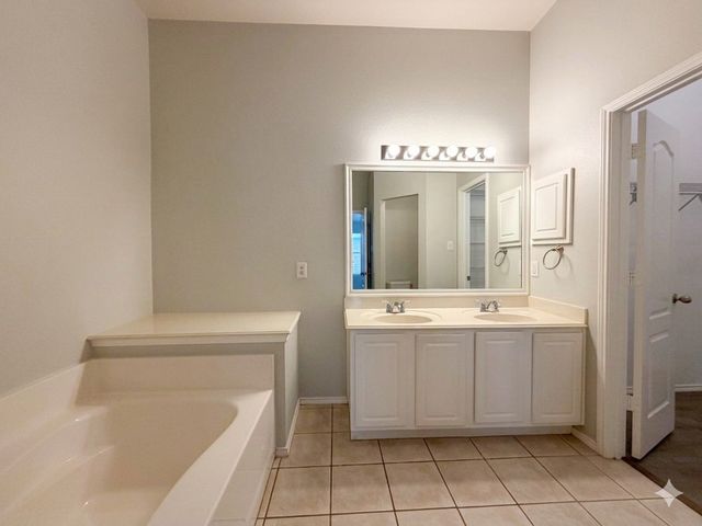 8540 Cactus Patch Way, Fort Worth, TX 76131