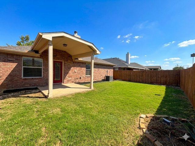 8540 Cactus Patch Way, Fort Worth, TX 76131