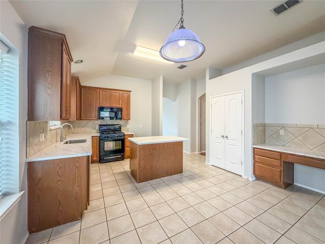 8540 Cactus Patch Way, Fort Worth, TX 76131