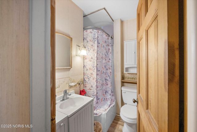 1821 Stahlwood Avenue, Toledo, OH 43613