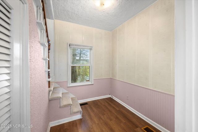 1821 Stahlwood Avenue, Toledo, OH 43613