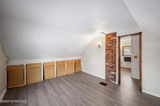 1821 Stahlwood Avenue, Toledo, OH 43613