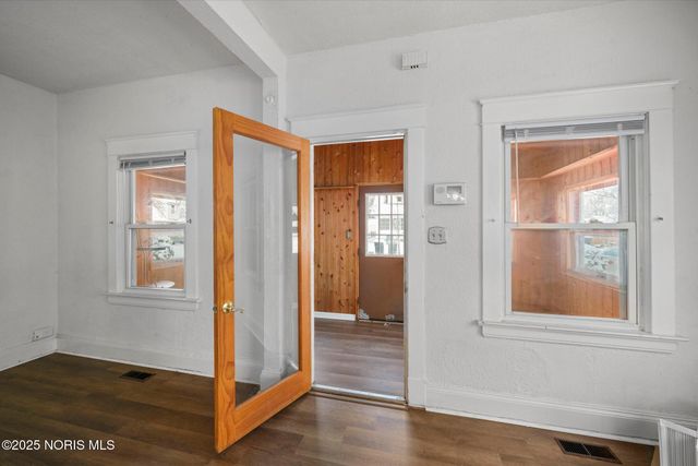 1821 Stahlwood Avenue, Toledo, OH 43613