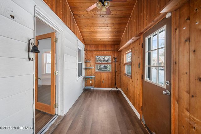 1821 Stahlwood Avenue, Toledo, OH 43613