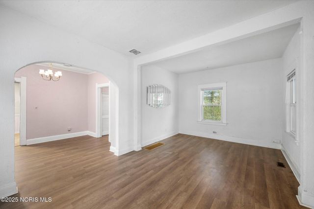 1821 Stahlwood Avenue, Toledo, OH 43613