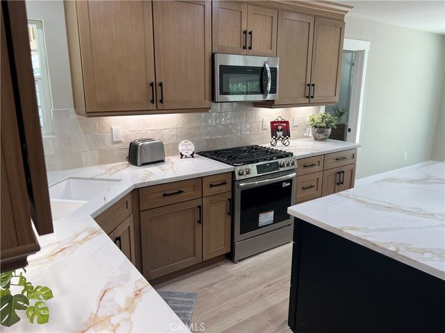 7831 LIVE OAK Drive, Jurupa Valley, CA 92509