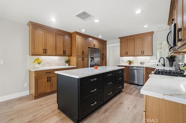 7831 LIVE OAK Drive, Jurupa Valley, CA 92509