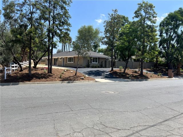 7831 LIVE OAK Drive, Jurupa Valley, CA 92509