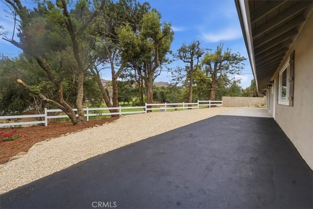 7831 LIVE OAK Drive, Jurupa Valley, CA 92509