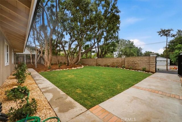 7831 LIVE OAK Drive, Jurupa Valley, CA 92509