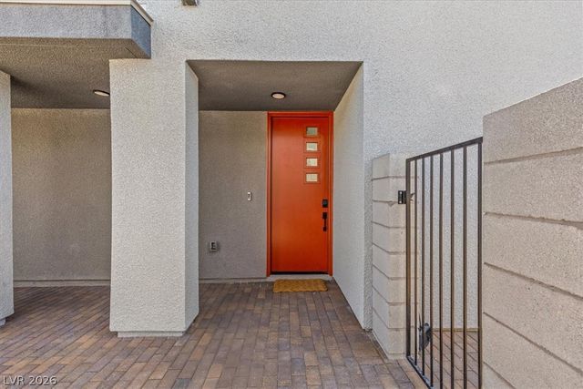 10489 Mountain Aster Avenue, Las Vegas, NV 89166