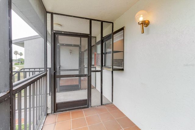 2073 SKIMMER COURT W 222, Clearwater, FL 33762