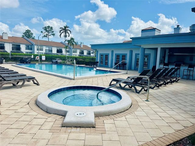 2073 SKIMMER COURT W 222, Clearwater, FL 33762