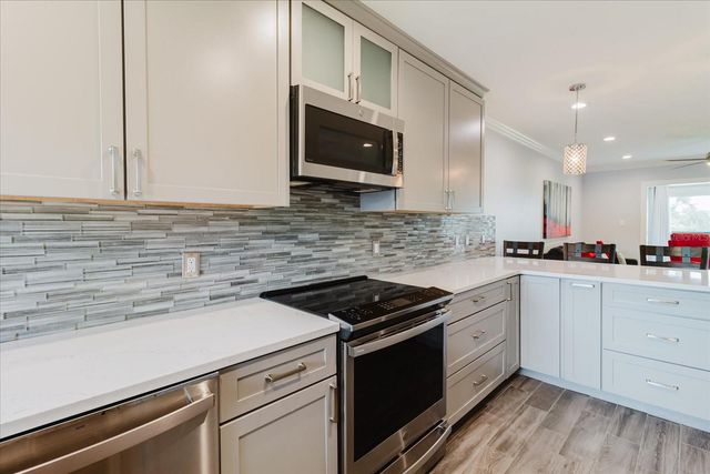 2073 SKIMMER COURT W 222, Clearwater, FL 33762