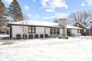 521 N Vale Avenue, Rockford, IL 61107