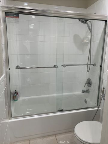 22100 Burbank, Woodland Hills, CA 91367