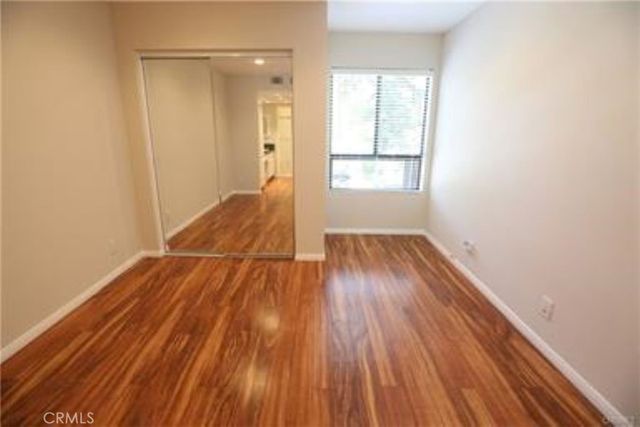 22100 Burbank, Woodland Hills, CA 91367