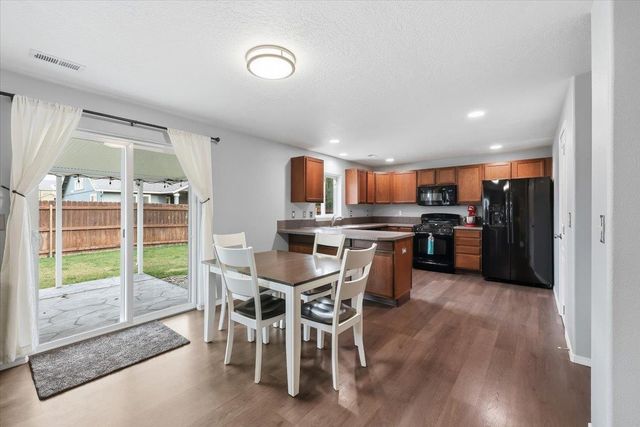 12506 W 2nd Ave, Airway Heights, WA 99001