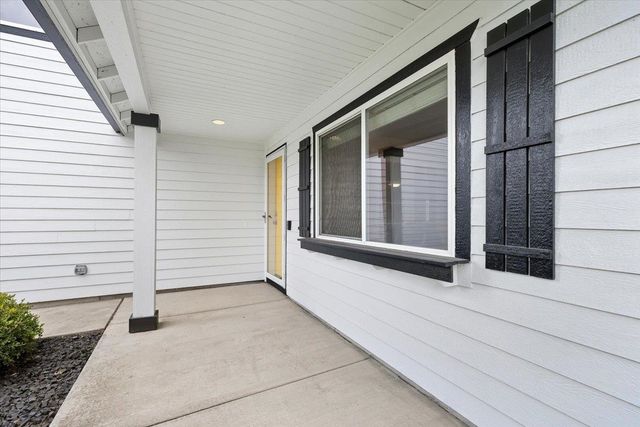 12506 W 2nd Ave, Airway Heights, WA 99001