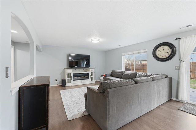 12506 W 2nd Ave, Airway Heights, WA 99001