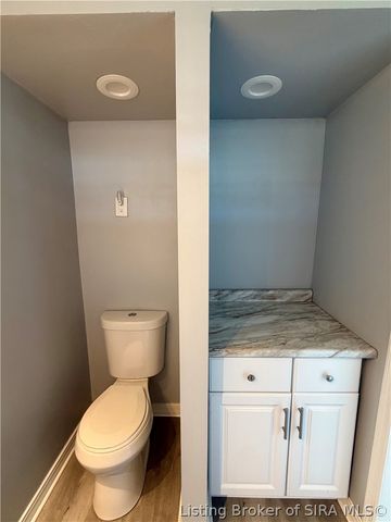 430 W Harrison Avenue, Clarksville, IN 47129