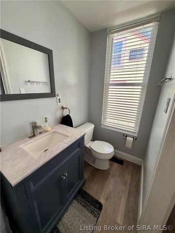 430 W Harrison Avenue, Clarksville, IN 47129