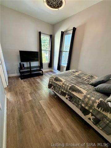 430 W Harrison Avenue, Clarksville, IN 47129