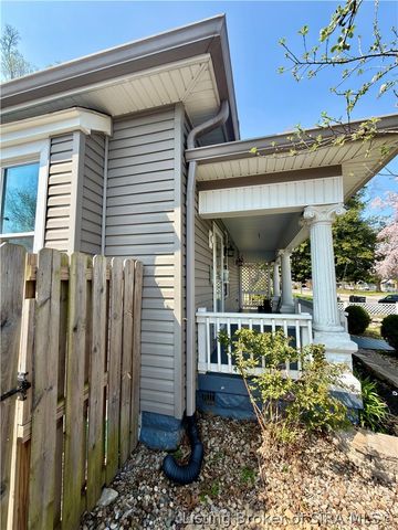 430 W Harrison Avenue, Clarksville, IN 47129