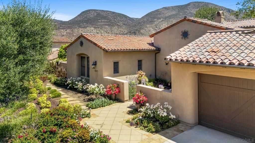 17075 San Antonio Rose Ct, San Diego, CA 92127