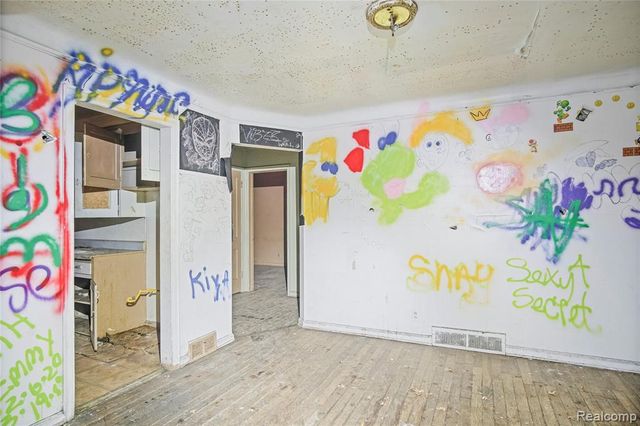 5259 Chatsworth, Detroit, MI 48224