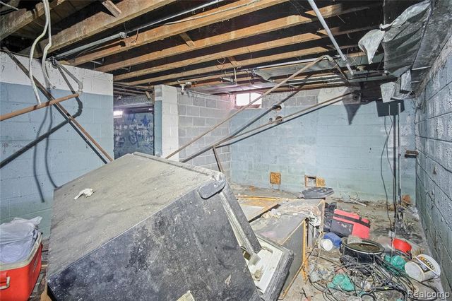 5259 Chatsworth, Detroit, MI 48224