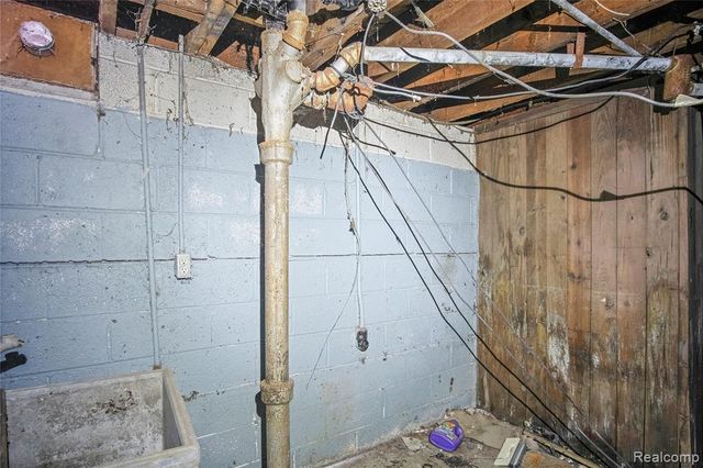 5259 Chatsworth, Detroit, MI 48224