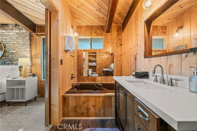 24251 Great View, Crestline, CA 92325