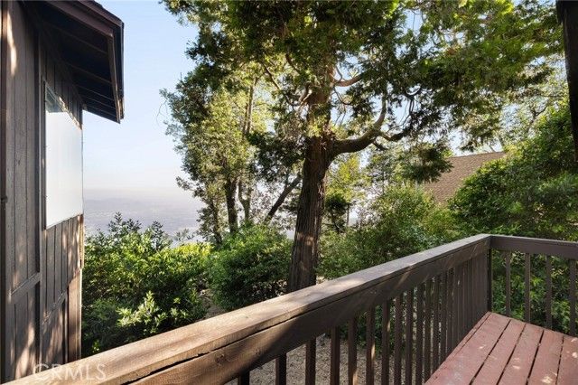 24251 Great View, Crestline, CA 92325