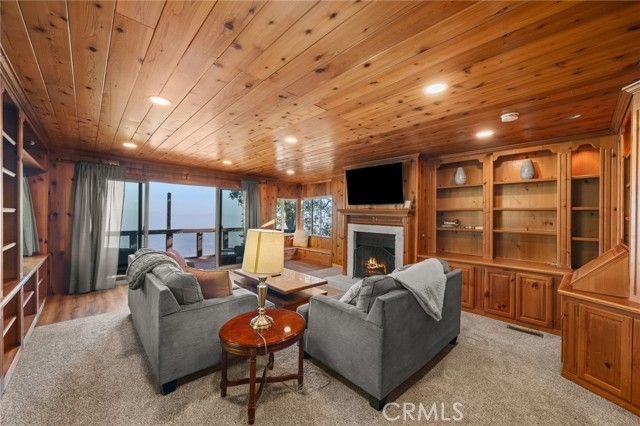 24251 Great View, Crestline, CA 92325