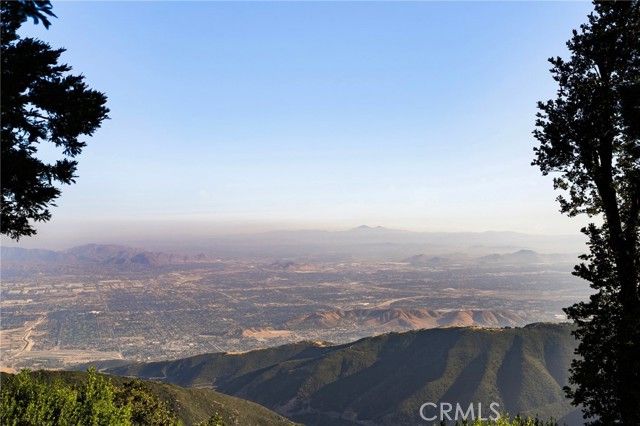 24251 Great View, Crestline, CA 92325
