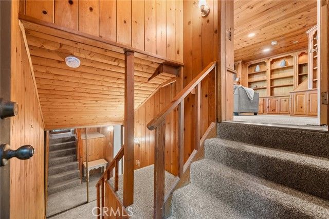 24251 Great View, Crestline, CA 92325