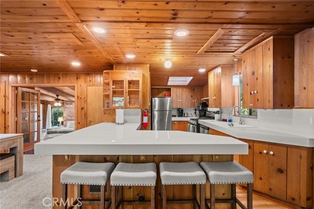 24251 Great View, Crestline, CA 92325